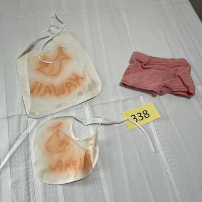 Vintage Hawaiian bibs & baby shorts.