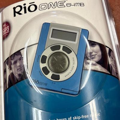 lot of 2 - Vintage NOS Sealed Rio One Digital Audio Player New Box