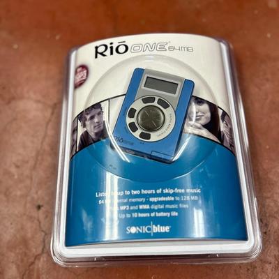 lot of 2 - Vintage NOS Sealed Rio One Digital Audio Player New Box