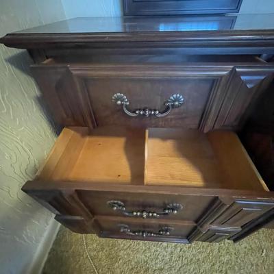 THOMASVILLE 9 DRAWER DRESSER WITH 2 MIRRORS