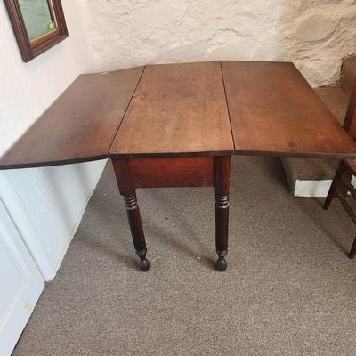 Dropleaf Table 42X53 42x19 with Leaves down