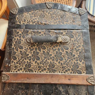 Antique Victorian Dome Hump back Steamer Trunk