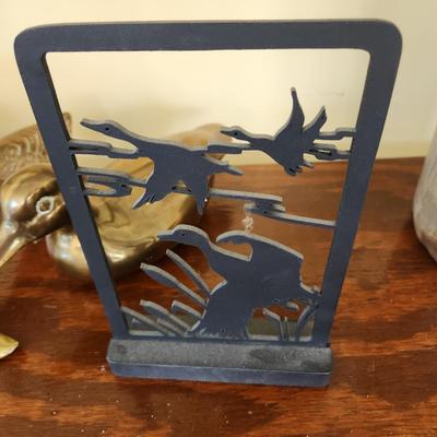 Duck Duck Waterfowl Lot Rossville Crock Brass Figurines Paperweights