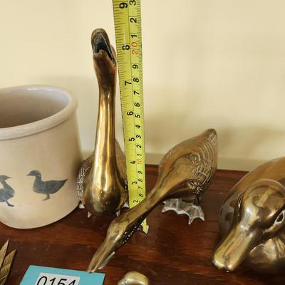 Duck Duck Waterfowl Lot Rossville Crock Brass Figurines Paperweights