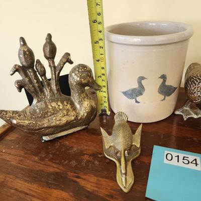 Duck Duck Waterfowl Lot Rossville Crock Brass Figurines Paperweights