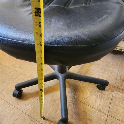 Office Desk Swivel Chair