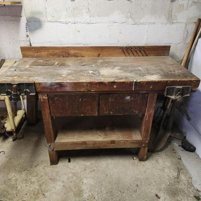 Vintage Large Workshop Wood Beach w 2 Bench Vises