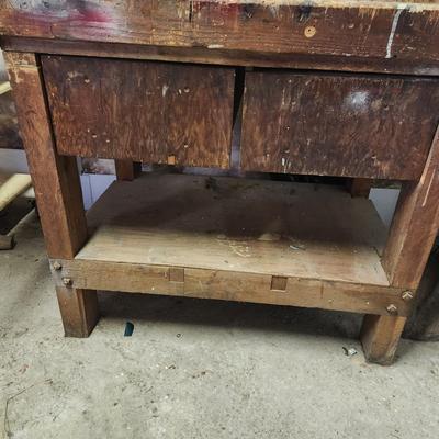Vintage Large Workshop Wood Beach w 2 Bench Vises