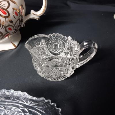 PRICE KENSINGTON TRAPOT, FOOTED DISH AND CREAM/SUGAR SET