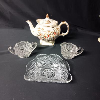 PRICE KENSINGTON TRAPOT, FOOTED DISH AND CREAM/SUGAR SET