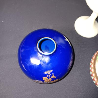 FENTON STEMMED DISH, ROUND VASE AND TIN