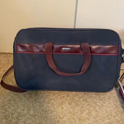 LUGGAGE CART AND SEVERAL TOTES/BAGS