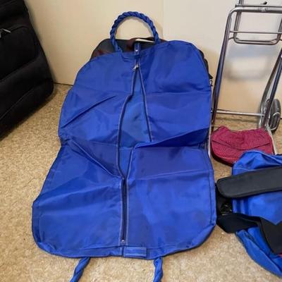 LUGGAGE CART AND SEVERAL TOTES/BAGS