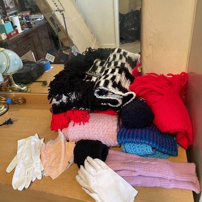KNIT SCARVES AND GLOVES