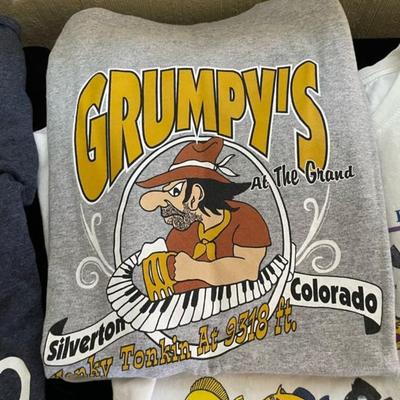 LADIES HAWAII AND COLORADO T-SHIRTS SIZE LARGE