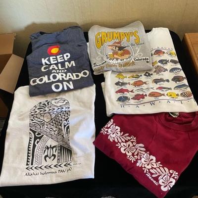 LADIES HAWAII AND COLORADO T-SHIRTS SIZE LARGE