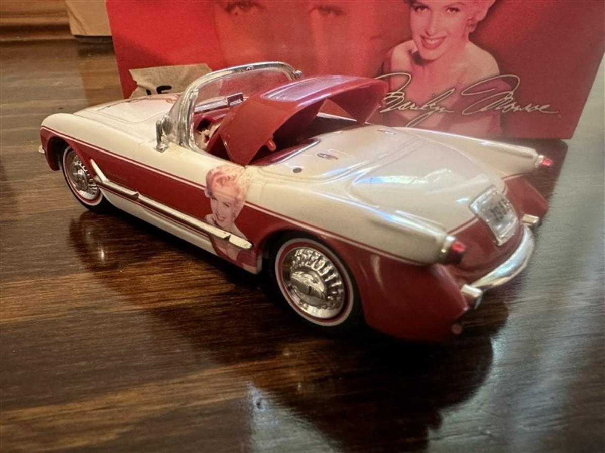 15 Marilyn Monroe NIB 1953 Chevy. Corvette LE Die Cast Car ...