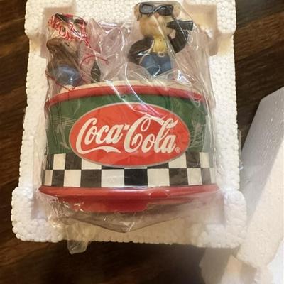 19 Coke Pop Hop Soda Shop Mini Action Musical New in Box