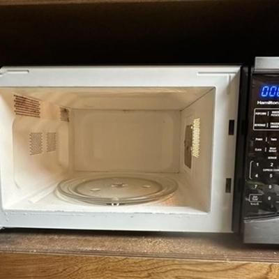 111 Hamilton Beach Digital Microwave