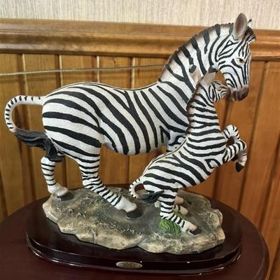 129 Zebra Statue/Figurine - Ruby's Collection