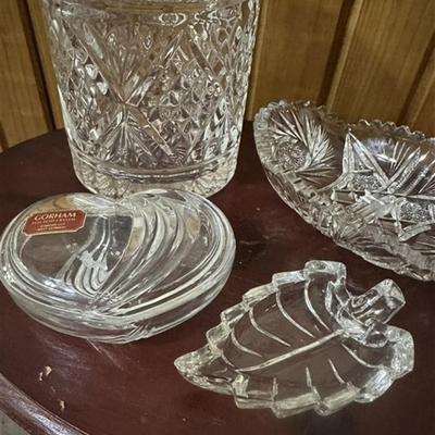 147 Lot of 4 Crystal Pieces - Biscuit Jar / Pin Tray / Heart Trinket Box / Cut Crystal Tray