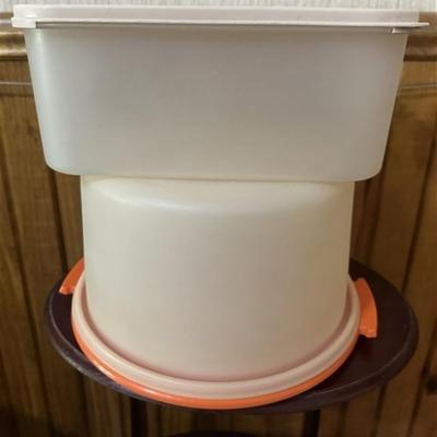 153 Tupperware Cake Plate and 18 Cup Bucket