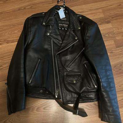 162 Wilsons Thinsulate Black Leather Jacket - Large