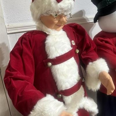 198 Life Size Mrs. Clause ~ Plays Christmas Songs & Dances ~ Reduces Down For Easy Storage