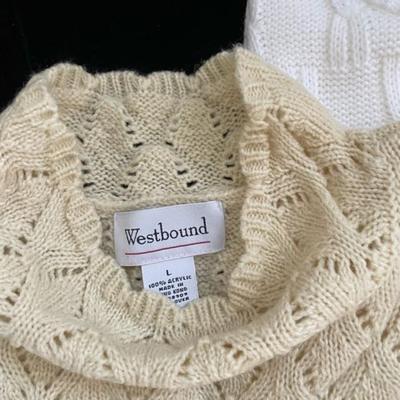 LADIES SWEATERS SIZE LARGE