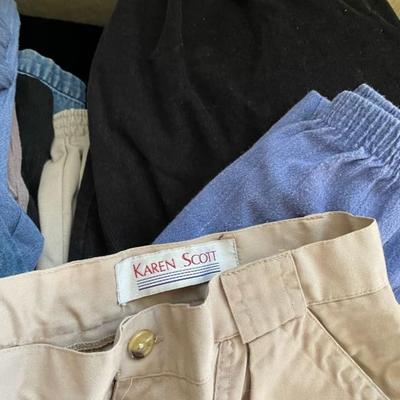 LADIES PANTS AND SHORTS SIZE LARGE