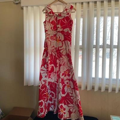 LADIES HAWAIIAN STYLE SHIRTS AND DRESS