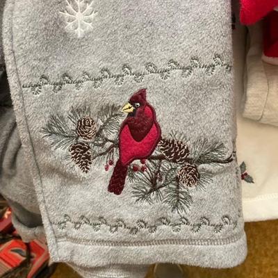 LADIES LARGE SWEATERS