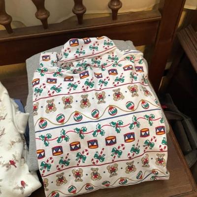 LADIES PANTS AND SHIRTS SIZE XL