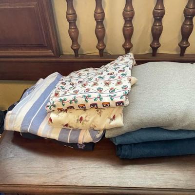 LADIES PANTS AND SHIRTS SIZE XL