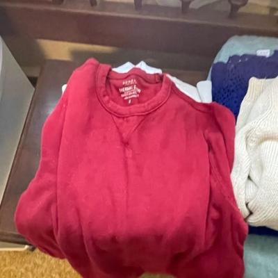 LADIES CLOTHES SIZE MED - LARGE