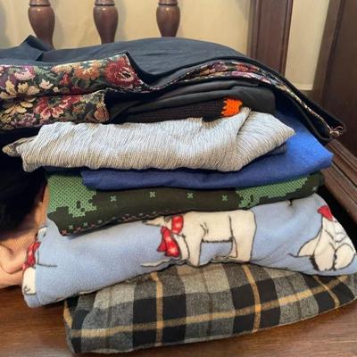 LADIES MISC CLOTHES SIZE MEDIUM