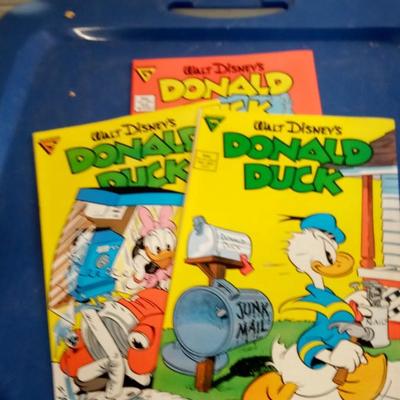 LOT 160 OLD DISNEY DONALD DUCK COMIC BOOKS
