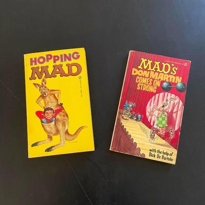 2 MAD POCKET BOOKS