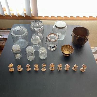 ASSORTMENT OF CANISTERS, BRASS PIECES AND A SEA SHELL 10 PIECE BAND