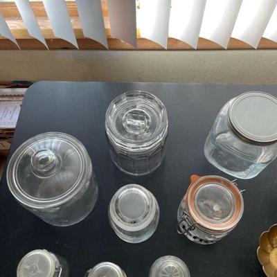 ASSORTMENT OF CANISTERS, BRASS PIECES AND A SEA SHELL 10 PIECE BAND