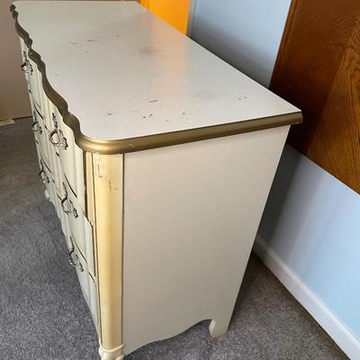 Vintage French Provincial Bachelor's Chest / Bureau