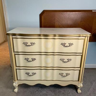 Vintage French Provincial Bachelor's Chest / Bureau