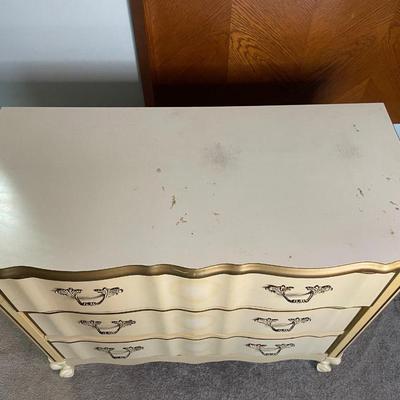 Vintage French Provincial Bachelor's Chest / Bureau