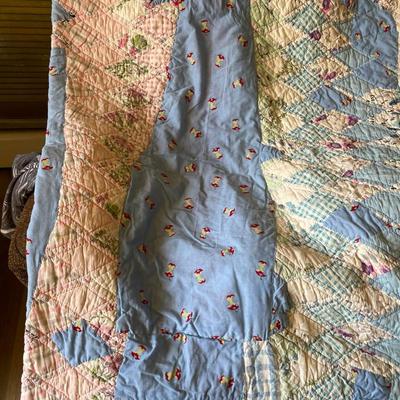TWIN HEATED BLANKET, PICNIC BLANKET IN TOTE AND A ROUGH HANDMADE QUILT