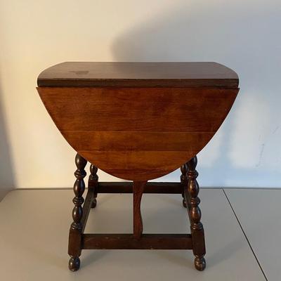 Antique / Vintage Drop Leaf Side Table