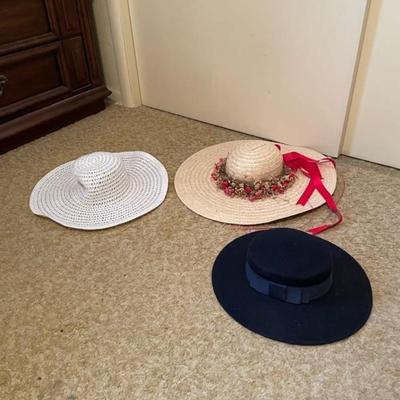 LADIES HATS AND SHAWLS