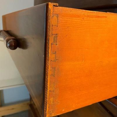 Vintage Solid Oak Dresser / Chest of Drawers
