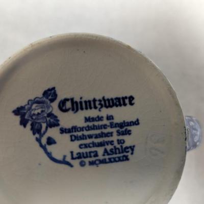 Chintzware Laura Ashley & The Spode Blue Room Collection Grapes Mugs