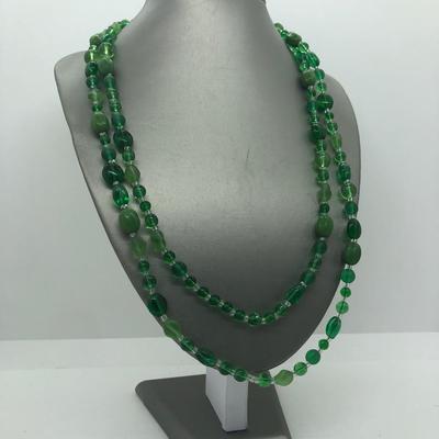 LOT 27J: Green Collection - Beaded Necklaces w/ Vintage Hawaii & Velvet Jewelry Pouches