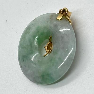 LOT 86J: 14K Gold and Jade Pendant with Multi Color Jade Cabachon Flower Accent